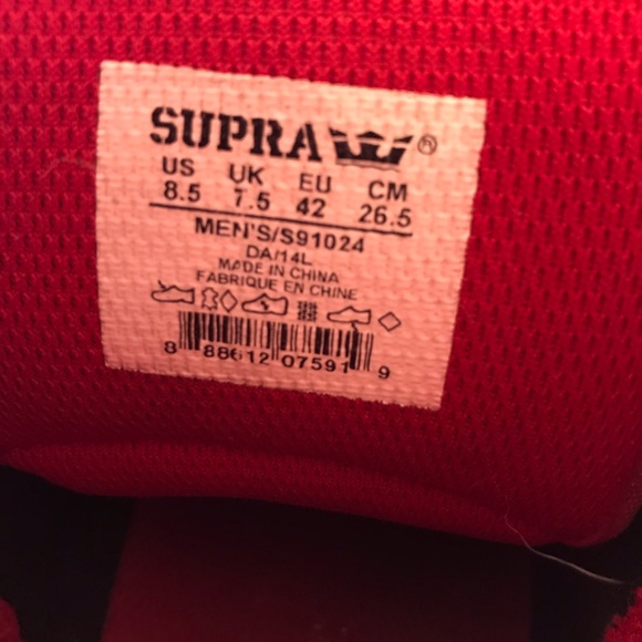 Red bottom Supra Hightops - Picture 2 of 2
